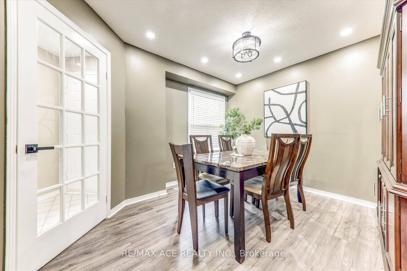 Photo 8 of 743 Aspen Road, Pickering, Amberlea — HOMEH
