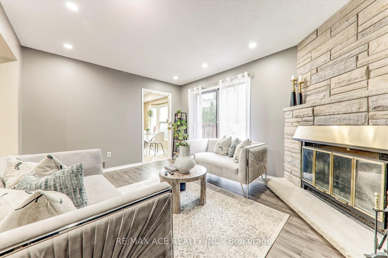 Photo 13 of 743 Aspen Road, Pickering, Amberlea — HOMEH
