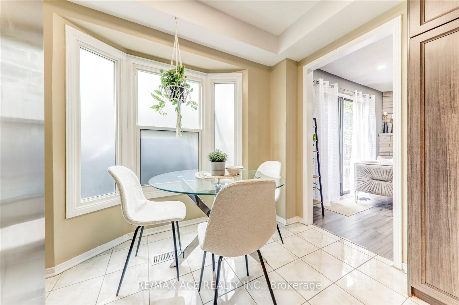 Photo 11 of 743 Aspen Road, Pickering, Amberlea — HOMEH