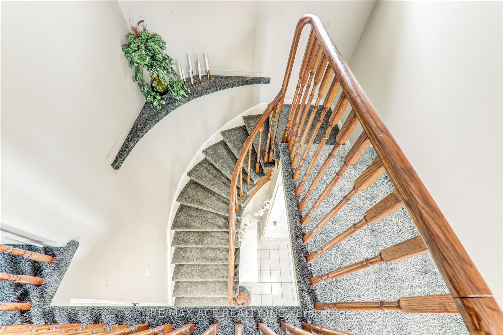 Photo 22 of 743 Aspen Road, Pickering, Amberlea — HOMEH