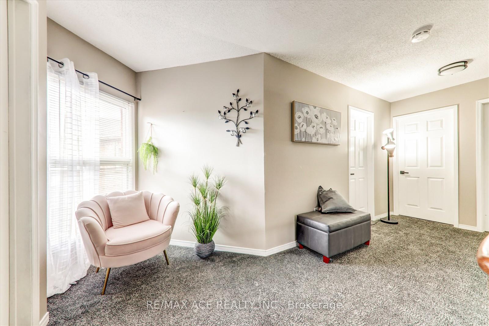 Photo 19 of 743 Aspen Road, Pickering, Amberlea — HOMEH