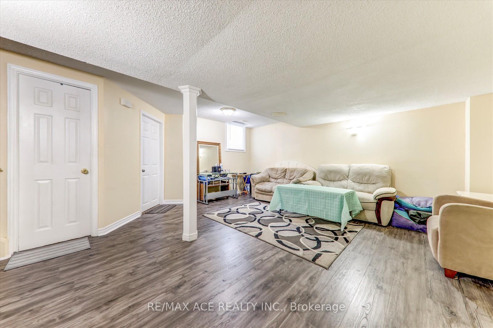 Photo 41 of 743 Aspen Road, Pickering, Amberlea — HOMEH