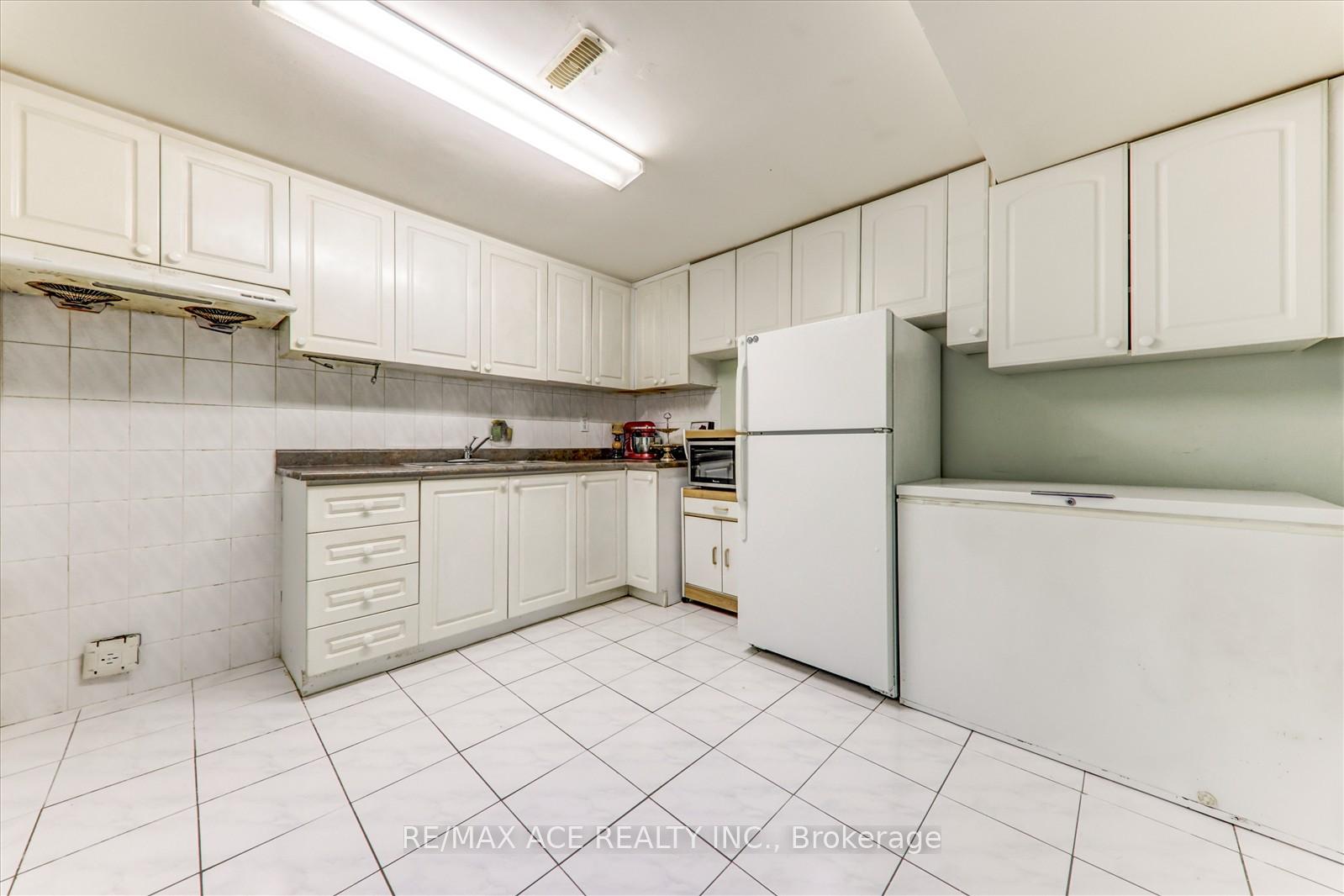 Photo 32 of 743 Aspen Road, Pickering, Amberlea — HOMEH