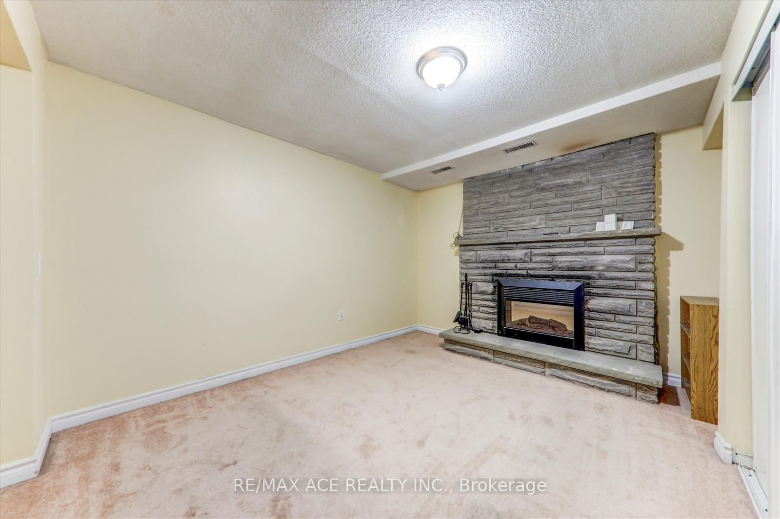 Photo 29 of 743 Aspen Road, Pickering, Amberlea — HOMEH