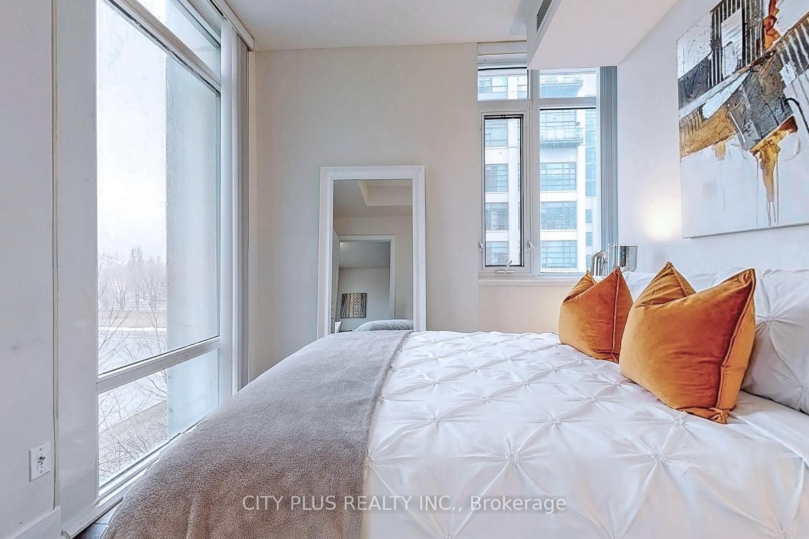 Photo 3 of Unit 427, 90 Stadium Road, Toronto, Niagara — HOMEH
