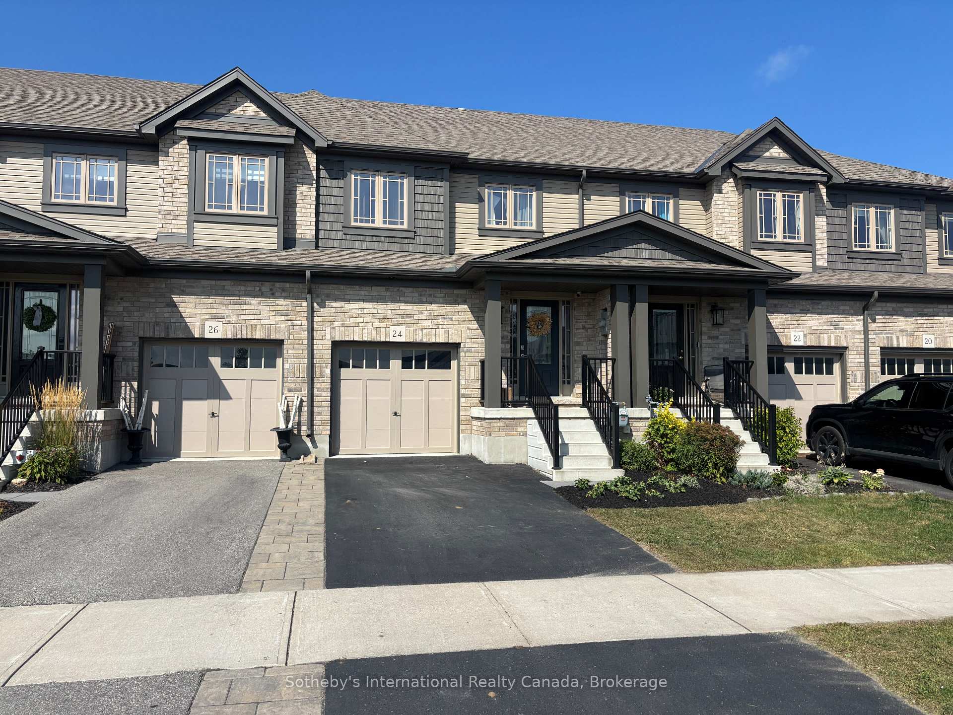 Photo 11 of 24 Plewes Drive, Collingwood — HOMEH
