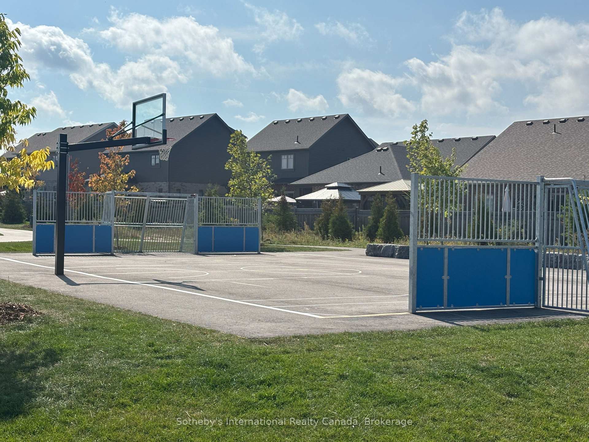 Photo 12 of 24 Plewes Drive, Collingwood — HOMEH
