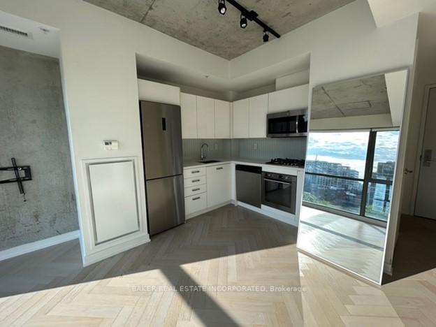 Photo 7 of Unit 925, 39 Brant Street, Toronto, Waterfront Communities — HOMEH