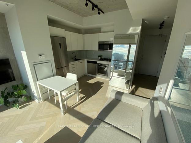 Photo 15 of Unit 925, 39 Brant Street, Toronto, Waterfront Communities — HOMEH