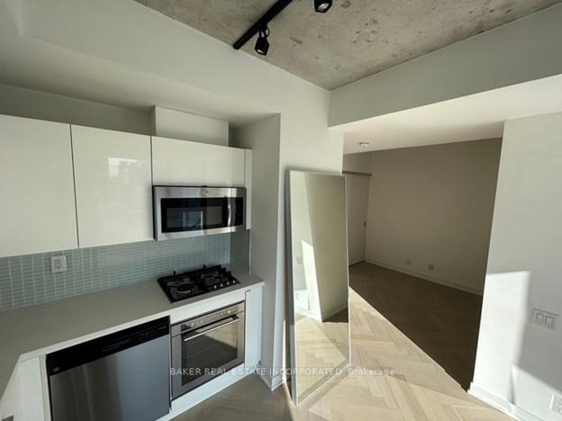 Photo 13 of Unit 925, 39 Brant Street, Toronto, Waterfront Communities — HOMEH