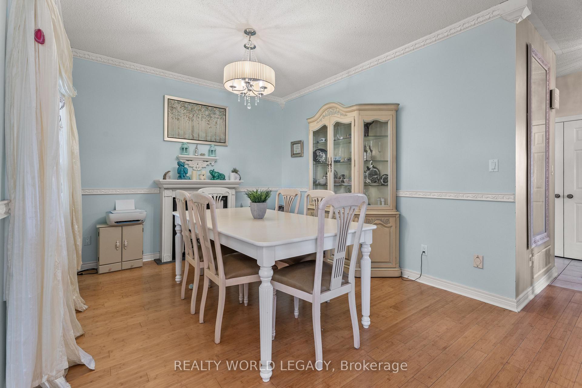 Photo 30 of 20 Pentland Road, Hamilton, Waterdown — HOMEH
