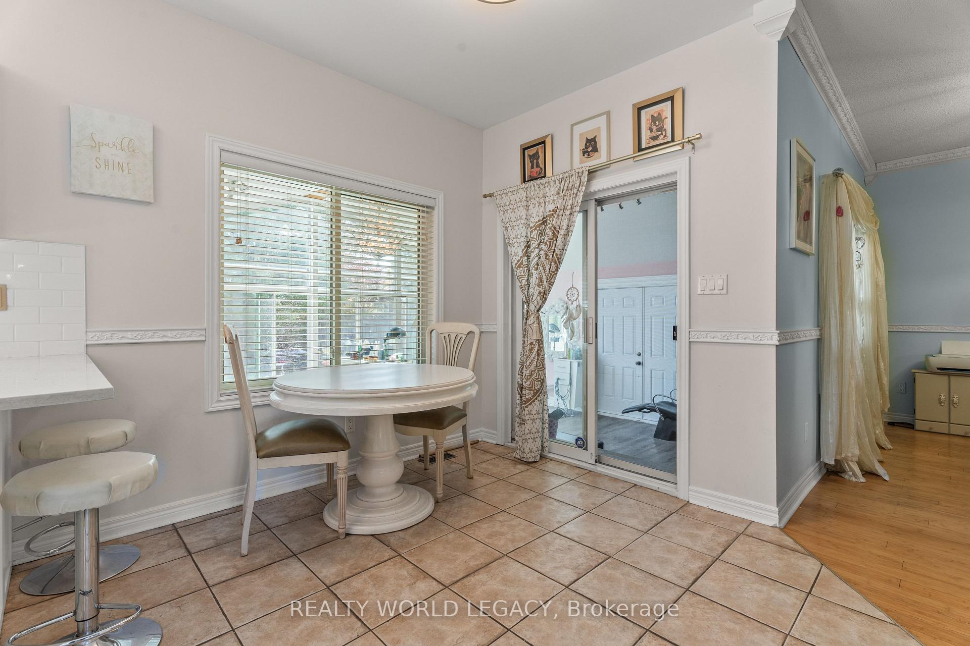 Photo 21 of 20 Pentland Road, Hamilton, Waterdown — HOMEH
