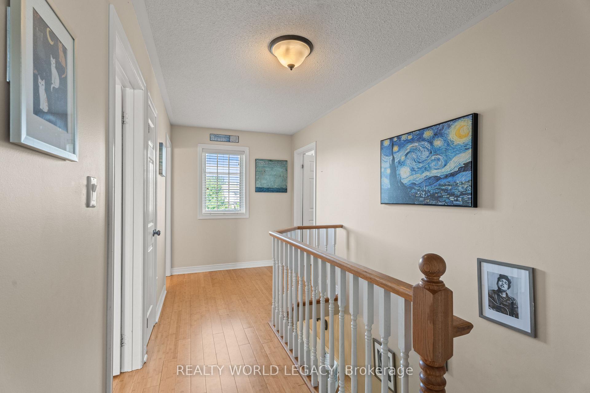 Photo 6 of 20 Pentland Road, Hamilton, Waterdown — HOMEH