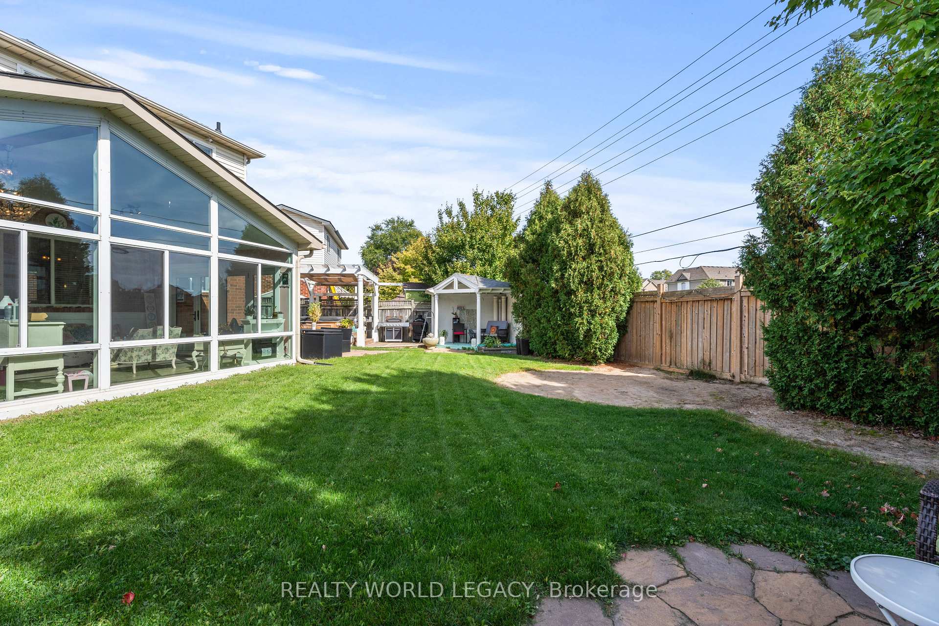 Photo 37 of 20 Pentland Road, Hamilton, Waterdown — HOMEH