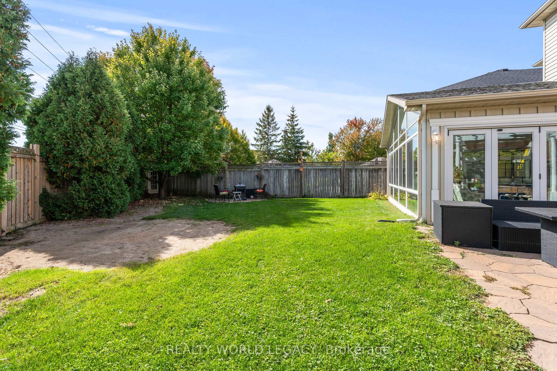 Photo 25 of 20 Pentland Road, Hamilton, Waterdown — HOMEH