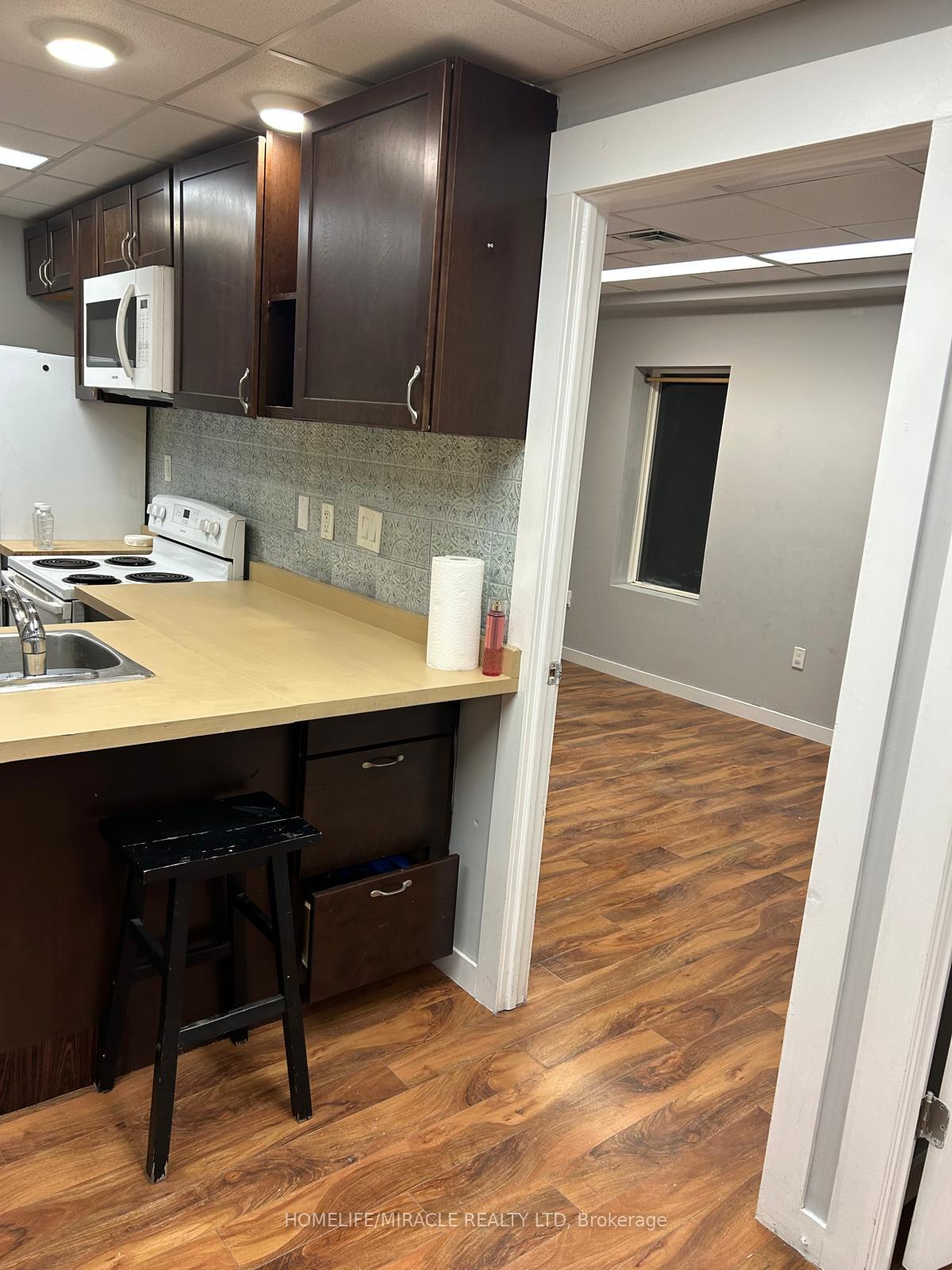 Photo 7 of Unit 4, 594 Barton Street E, Hamilton, Gibson — HOMEH