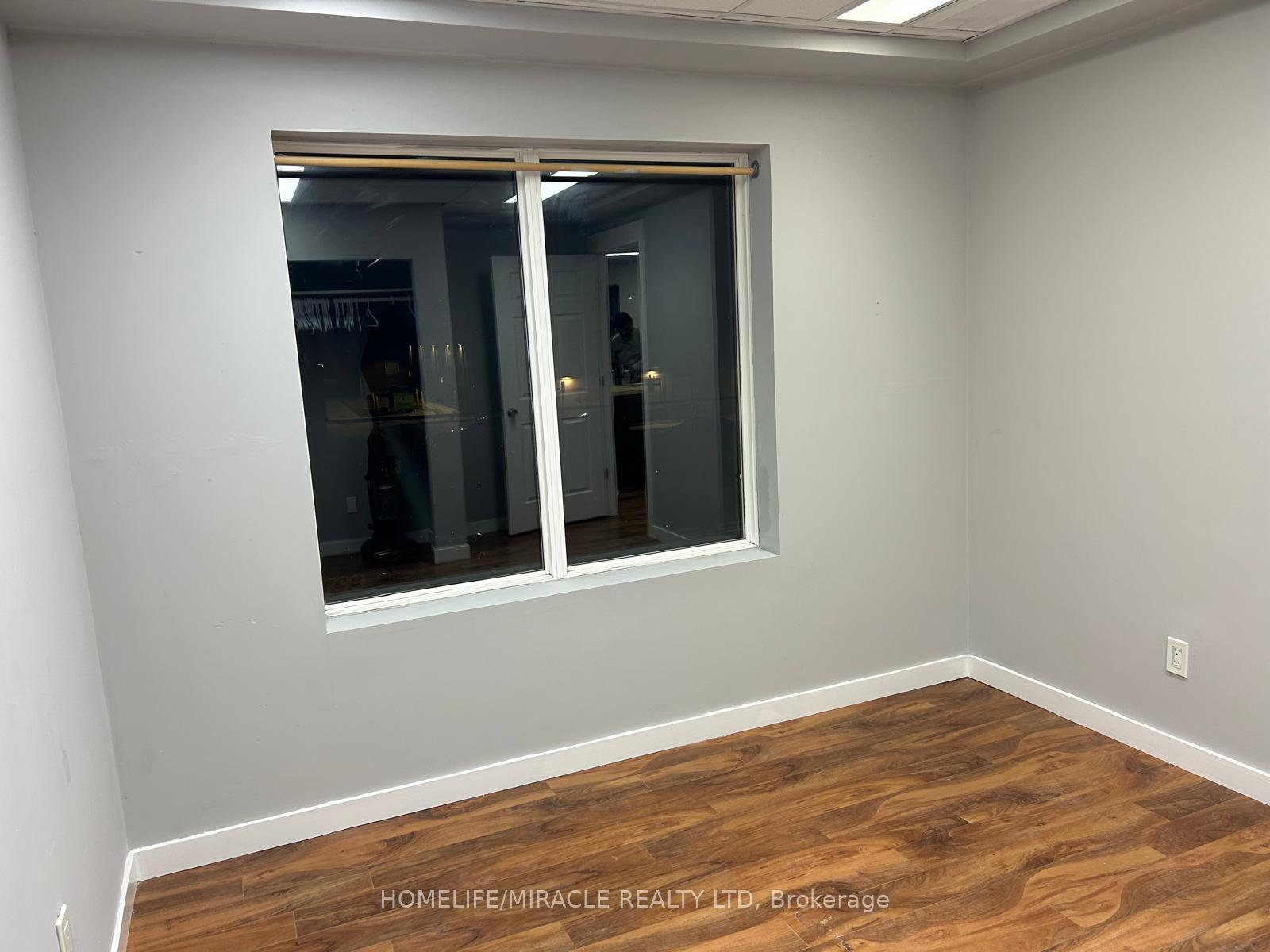 Photo 3 of Unit 4, 594 Barton Street E, Hamilton, Gibson — HOMEH