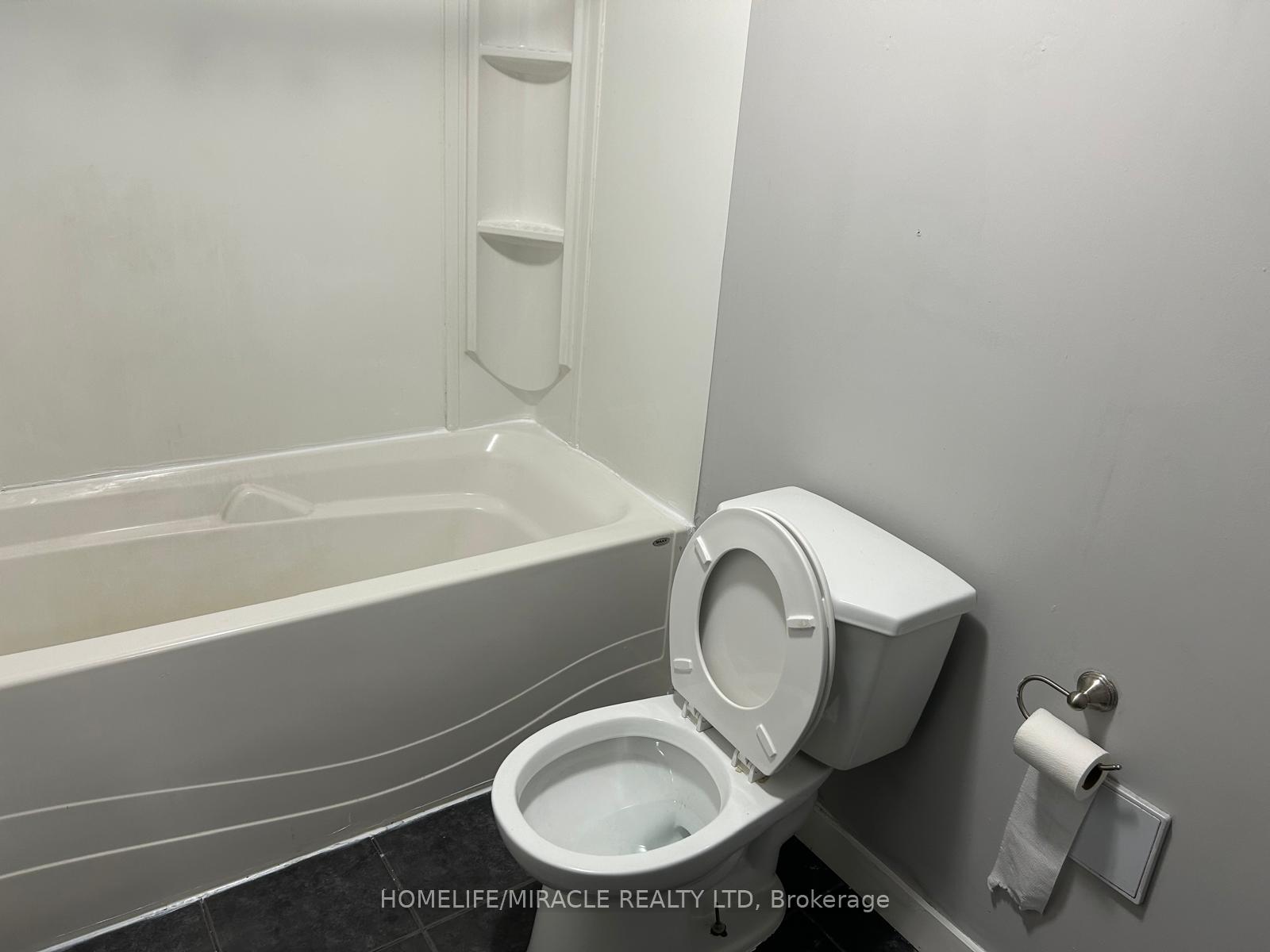 Photo 4 of Unit 4, 594 Barton Street E, Hamilton, Gibson — HOMEH