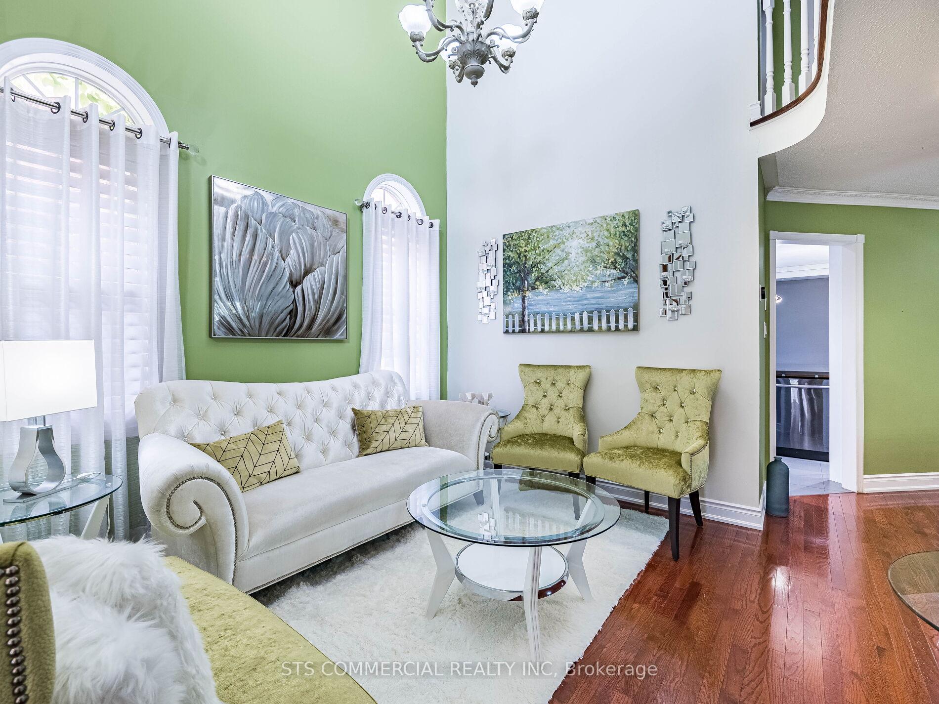 Photo 40 of 18 Queen Mary Drive, Brampton, Fletcher's Meadow — HOMEH