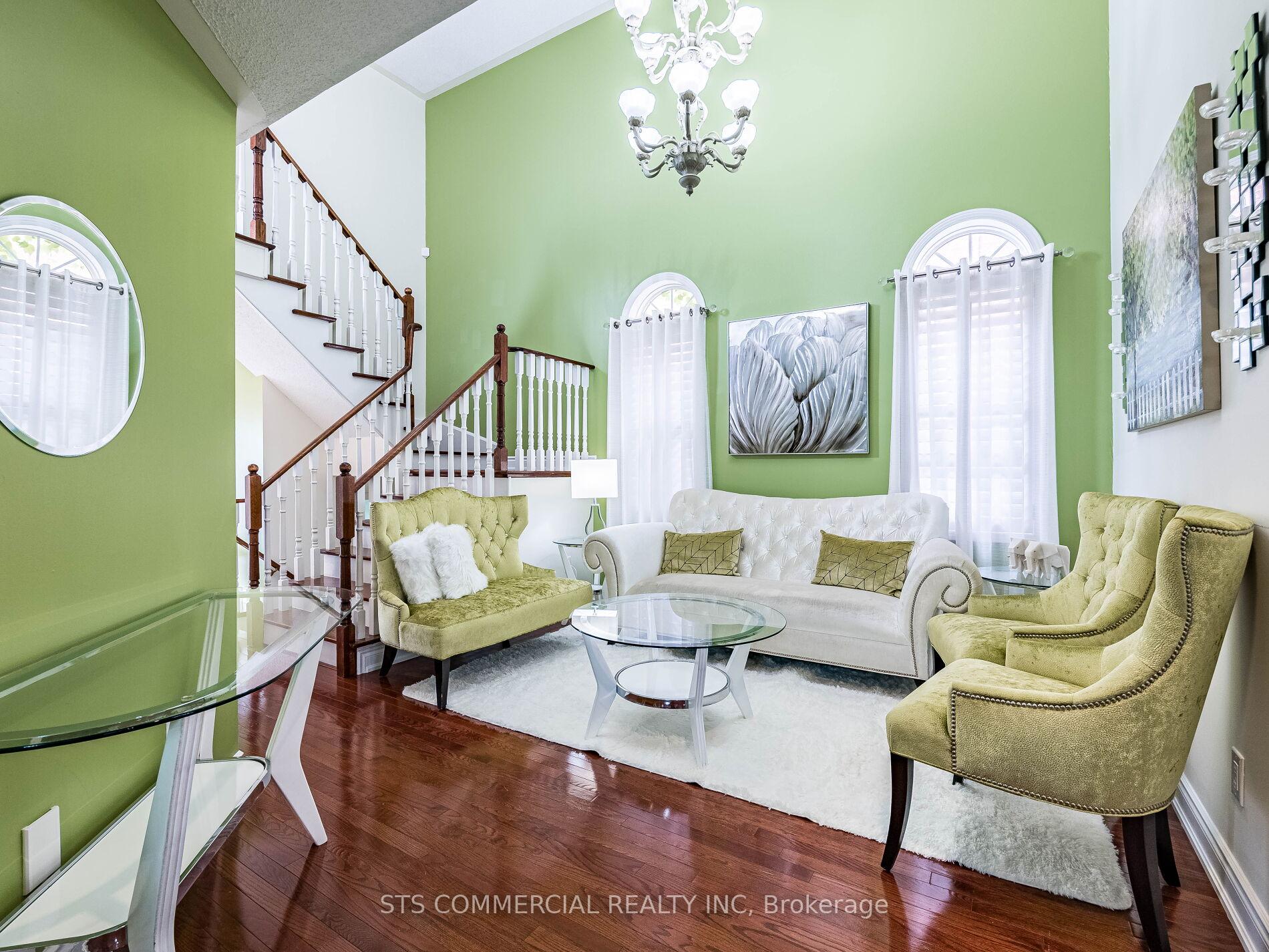 Photo 24 of 18 Queen Mary Drive, Brampton, Fletcher's Meadow — HOMEH