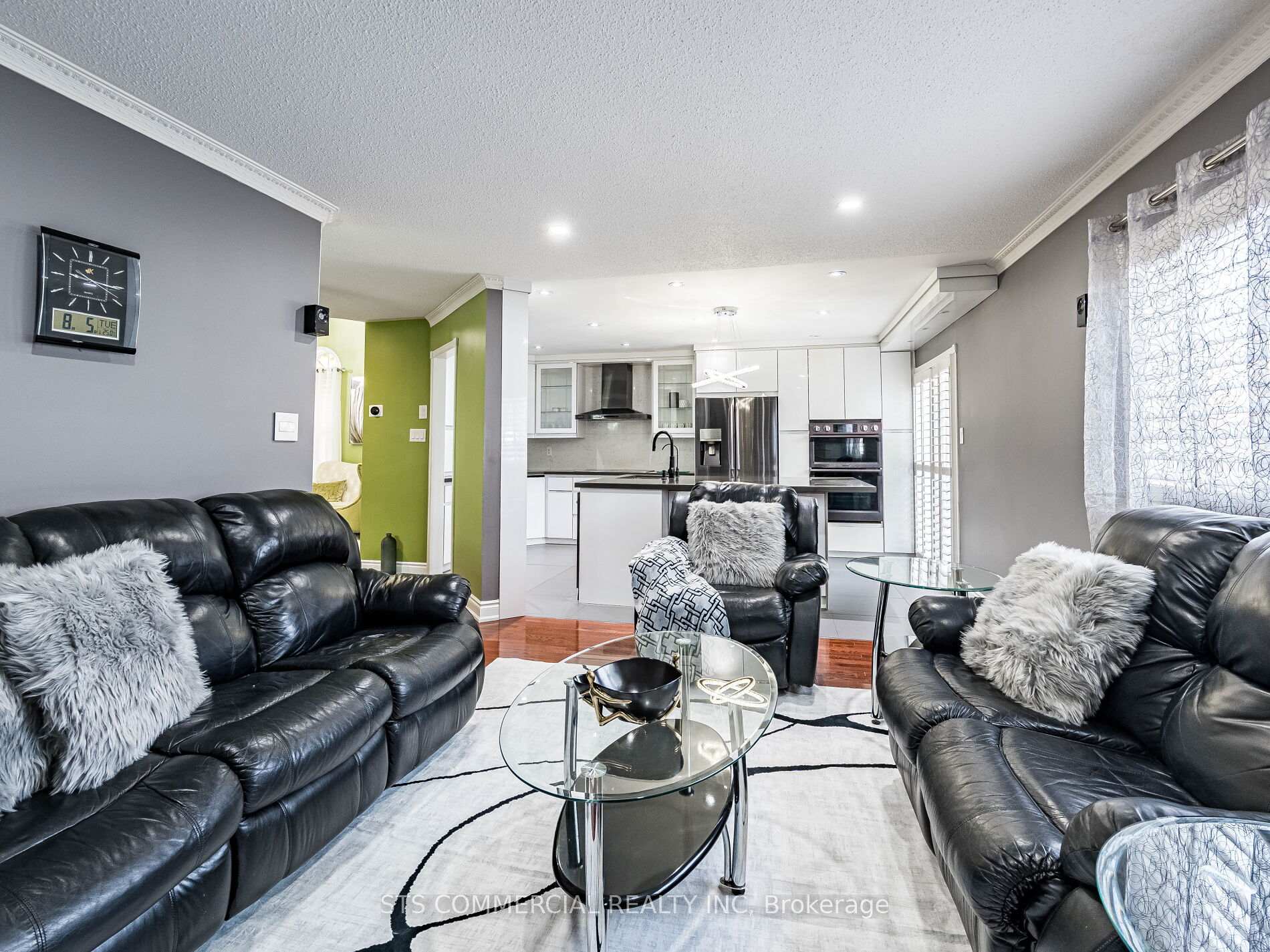 Photo 47 of 18 Queen Mary Drive, Brampton, Fletcher's Meadow — HOMEH