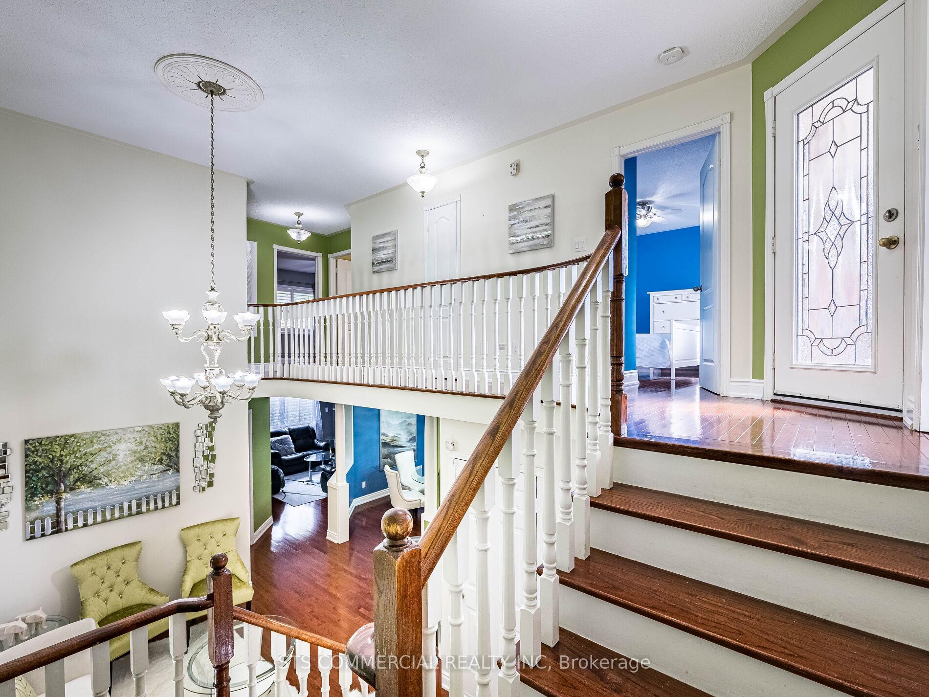 Photo 25 of 18 Queen Mary Drive, Brampton, Fletcher's Meadow — HOMEH