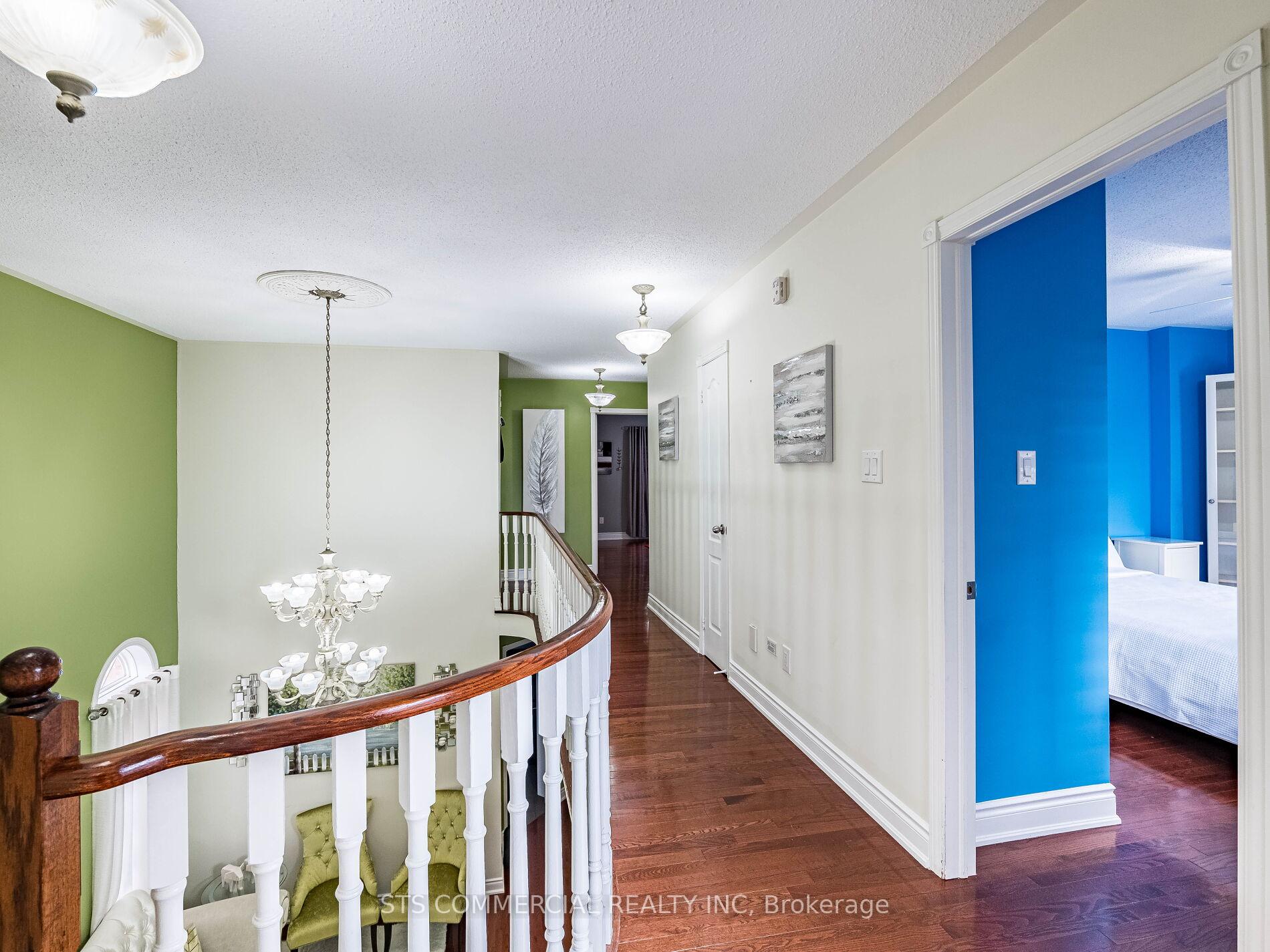 Photo 26 of 18 Queen Mary Drive, Brampton, Fletcher's Meadow — HOMEH