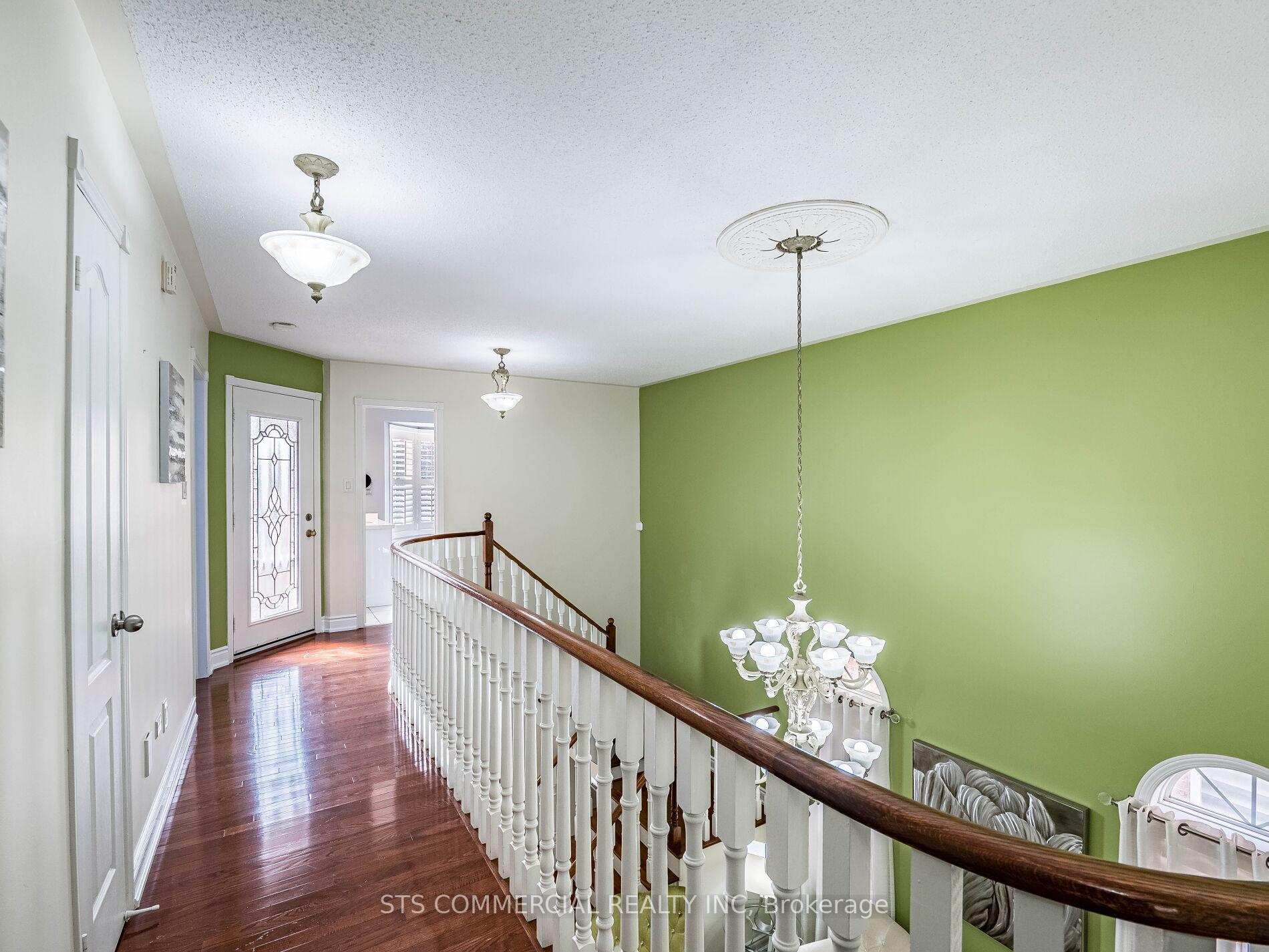Photo 28 of 18 Queen Mary Drive, Brampton, Fletcher's Meadow — HOMEH