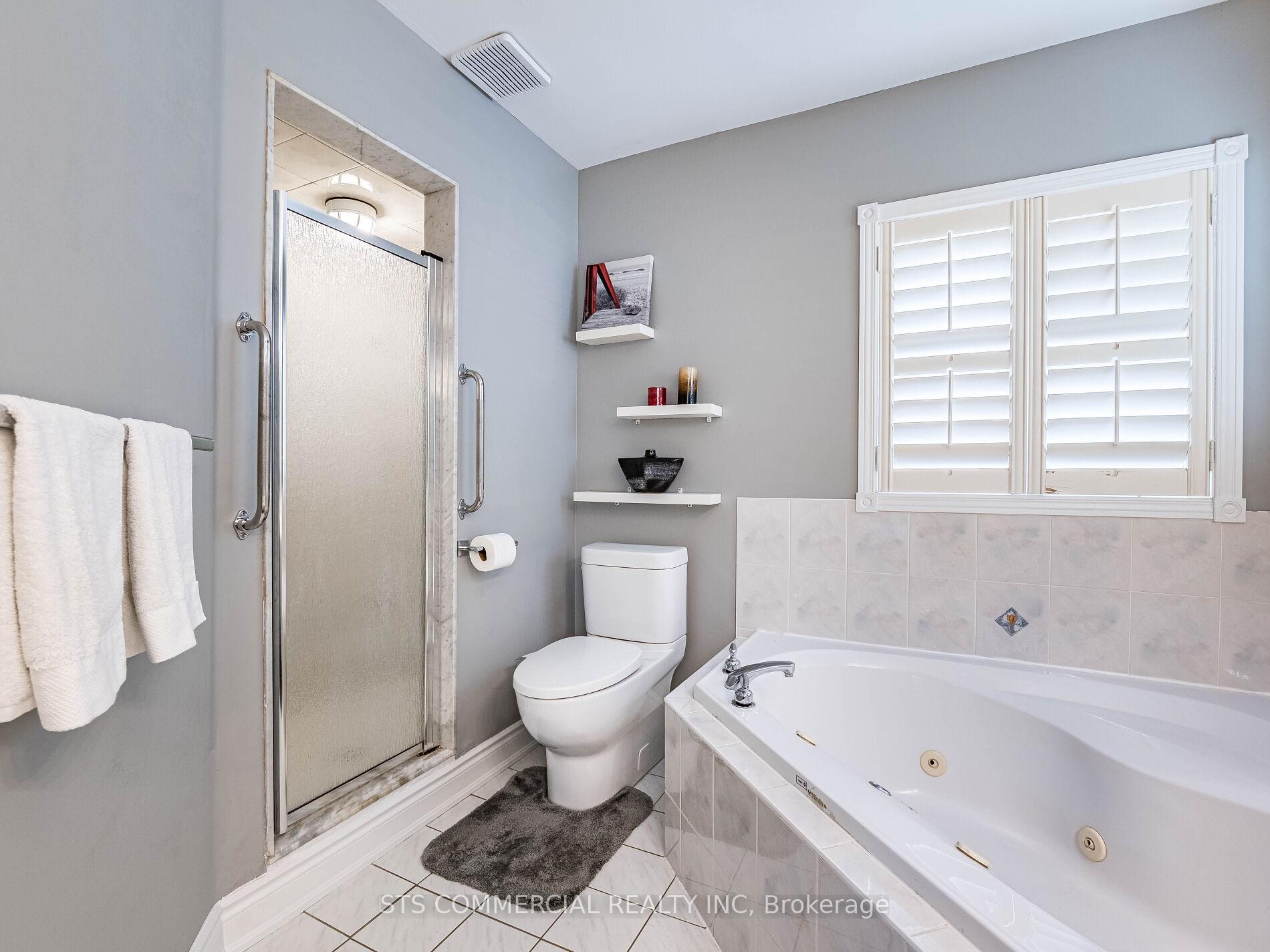 Photo 43 of 18 Queen Mary Drive, Brampton, Fletcher's Meadow — HOMEH