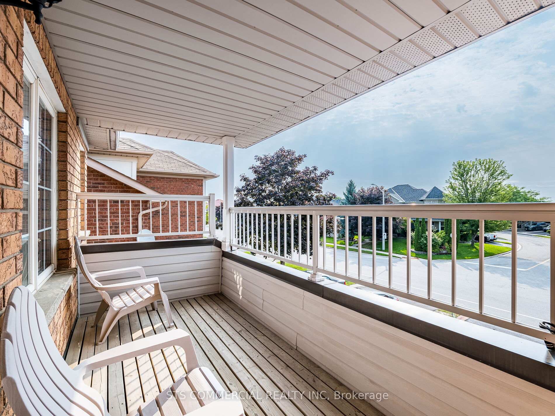 Photo 16 of 18 Queen Mary Drive, Brampton, Fletcher's Meadow — HOMEH