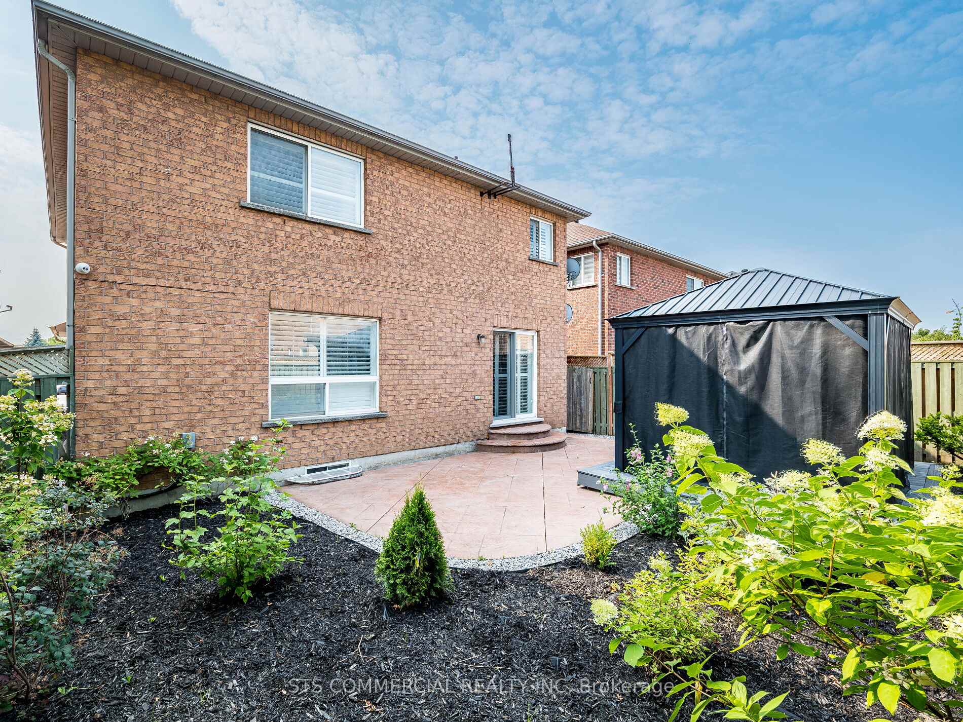 Photo 39 of 18 Queen Mary Drive, Brampton, Fletcher's Meadow — HOMEH