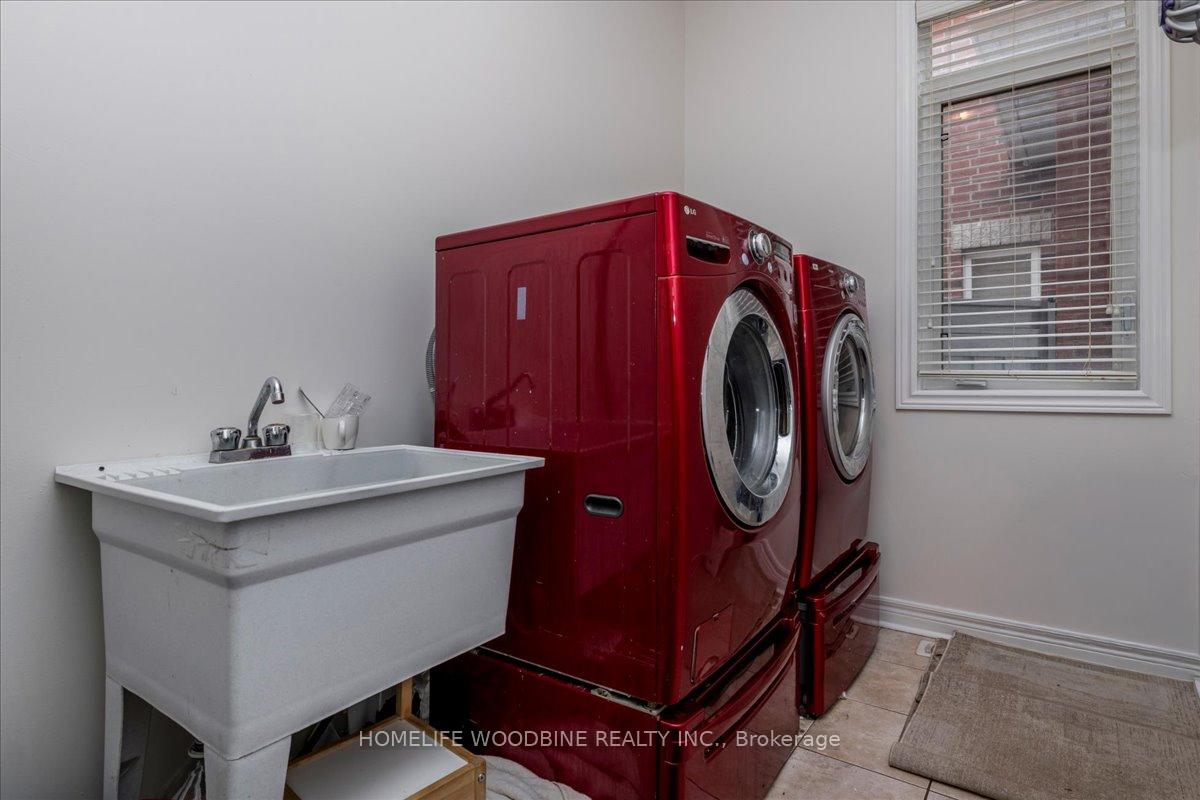 Photo 3 of 28 Credo Drive, Vaughan, Vellore Village — HOMEH