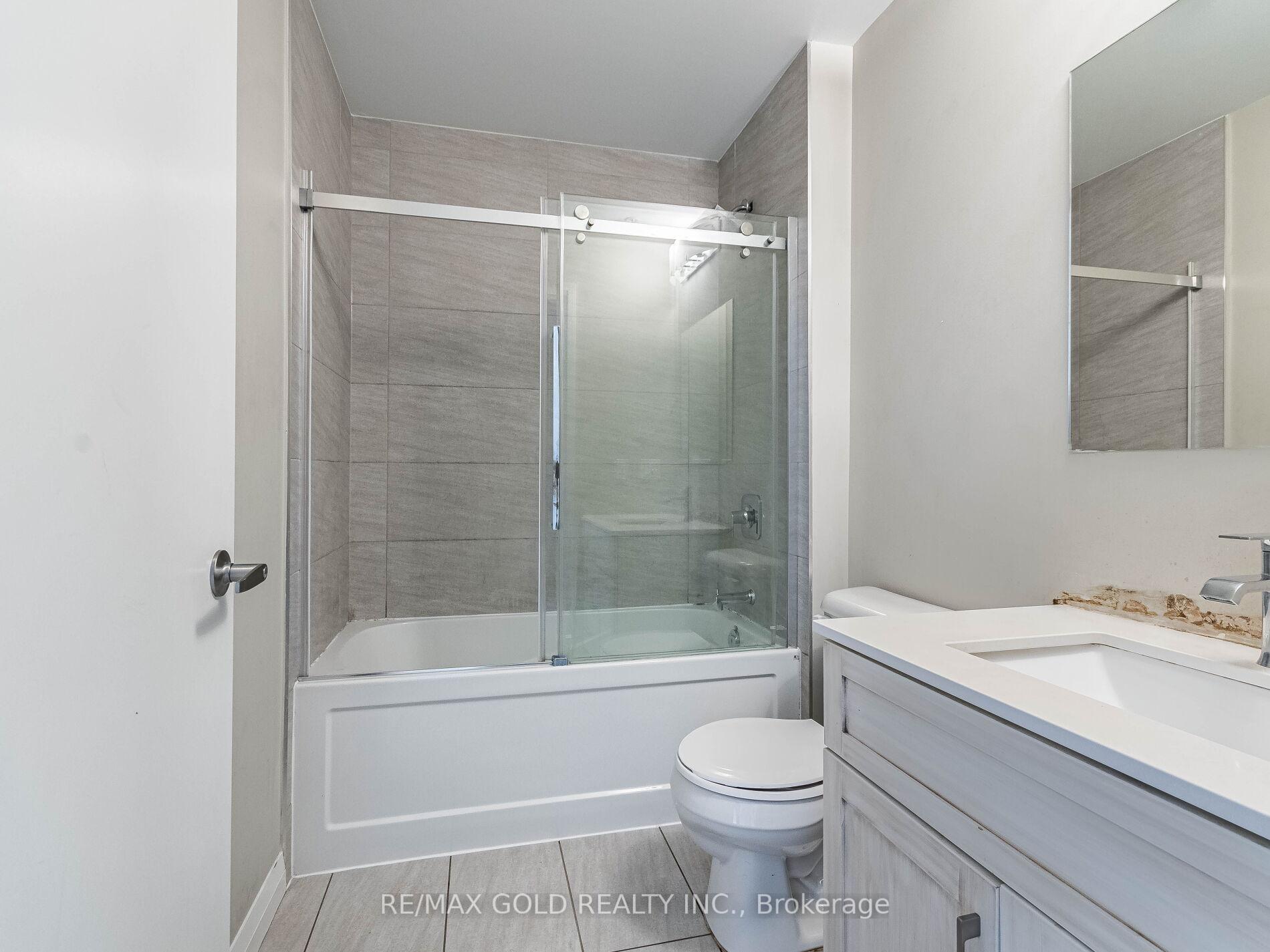 Photo 4 of Unit 1011, 108 Garment Street, Kitchener — HOMEH