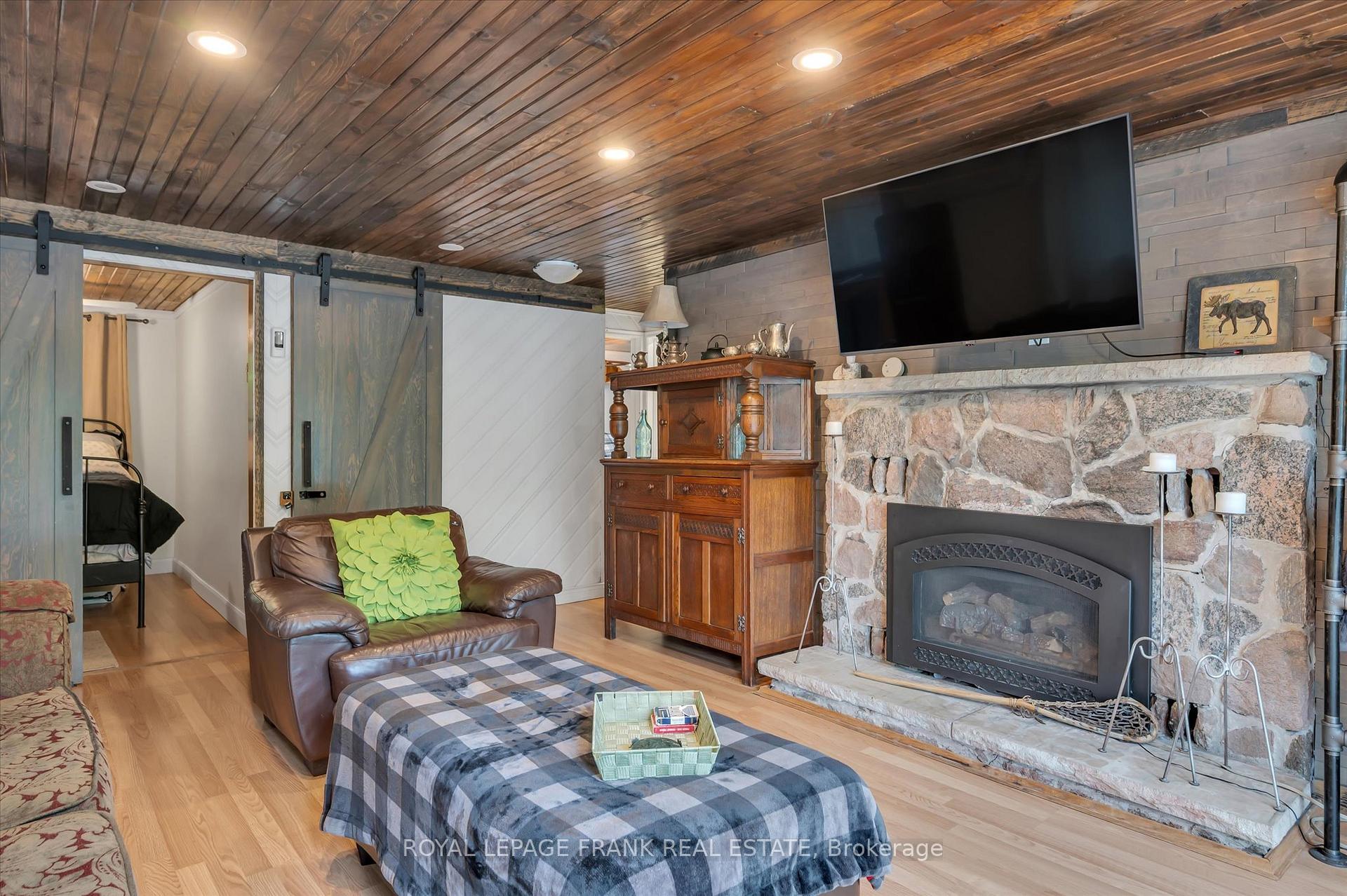 Photo 5 of 3571 Harbour Point Lane, Selwyn — HOMEH