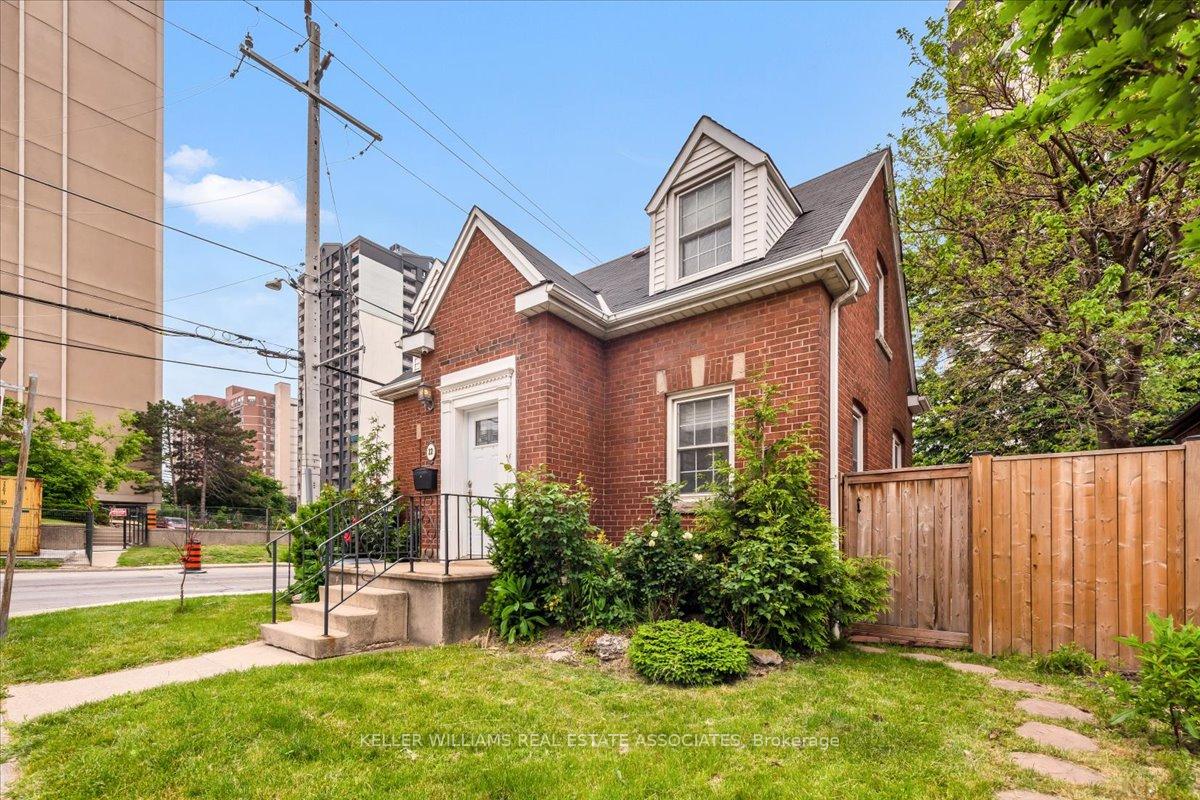 Photo 14 of 22 Wesanford Place, Hamilton, Durand — HOMEH