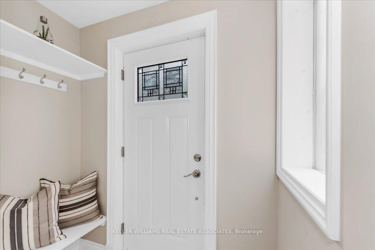 Photo 9 of 22 Wesanford Place, Hamilton, Durand — HOMEH
