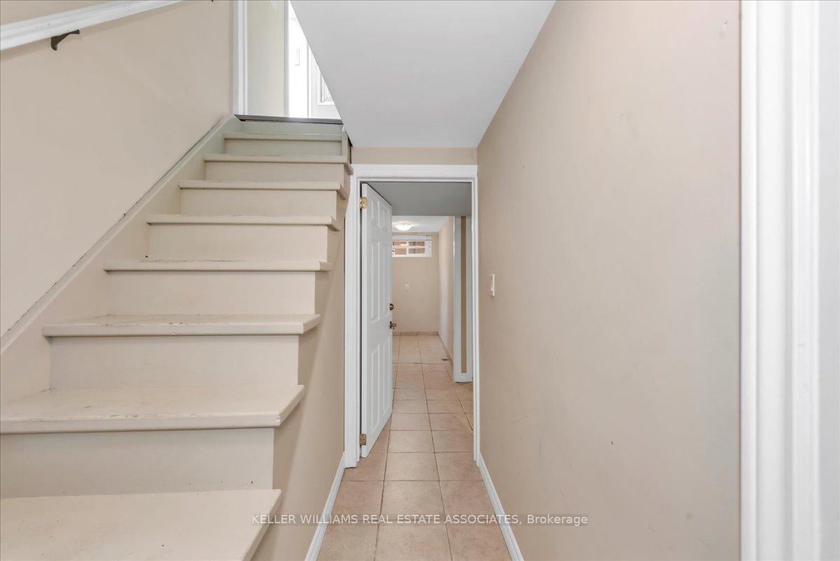 Photo 12 of 22 Wesanford Place, Hamilton, Durand — HOMEH