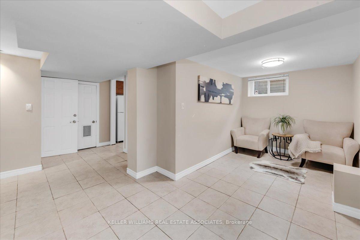 Photo 23 of 22 Wesanford Place, Hamilton, Durand — HOMEH