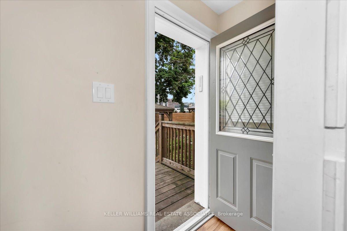 Photo 32 of 22 Wesanford Place, Hamilton, Durand — HOMEH