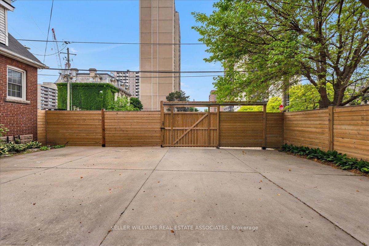 Photo 36 of 22 Wesanford Place, Hamilton, Durand — HOMEH