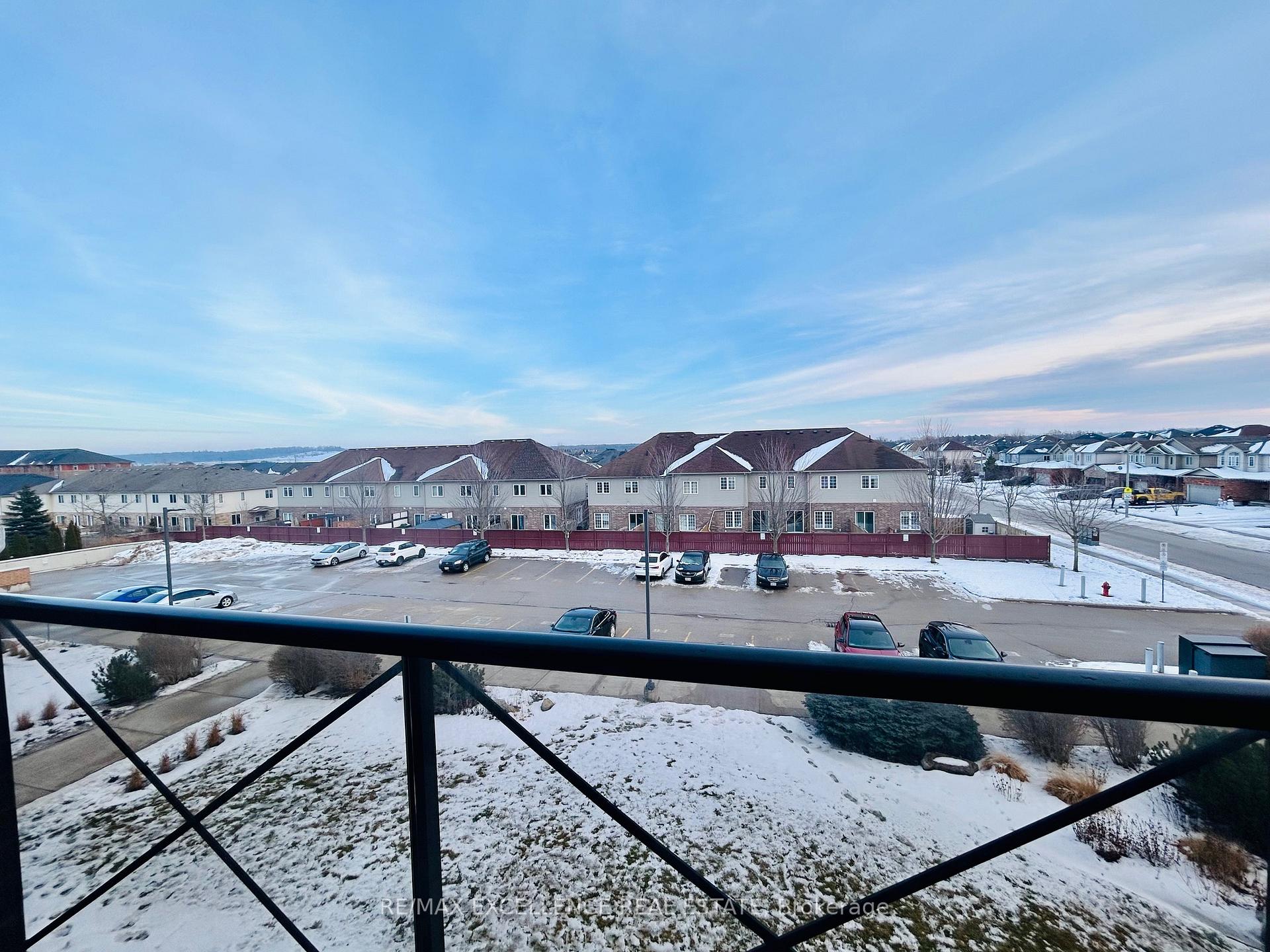 Photo 8 of Unit 302, 2 Colonial Drive, Guelph, Pineridge/Westminster Woods — HOMEH
