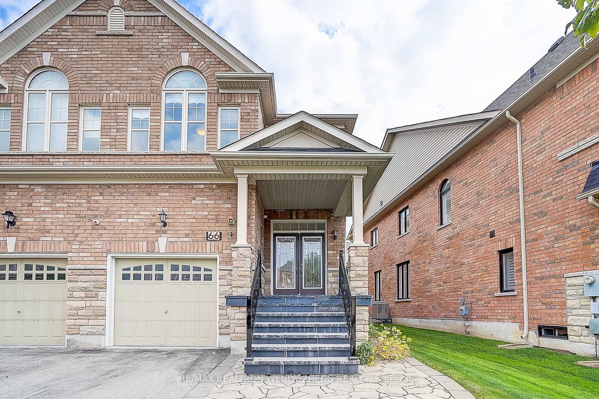 Photo 10 of 66 Staglin Court, Markham, Cathedraltown — HOMEH