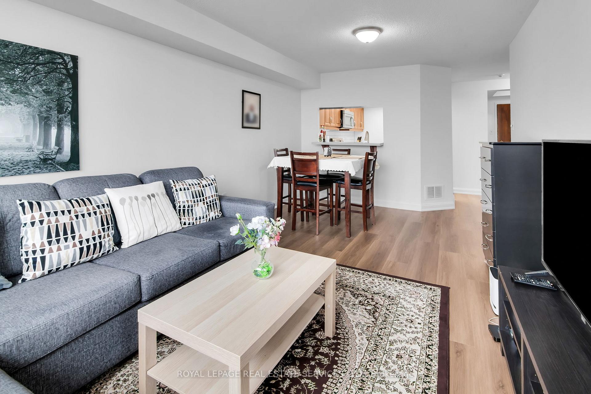 Photo 9 of Unit 708, 24 Hanover Road, Brampton, Queen Street Corridor — HOMEH