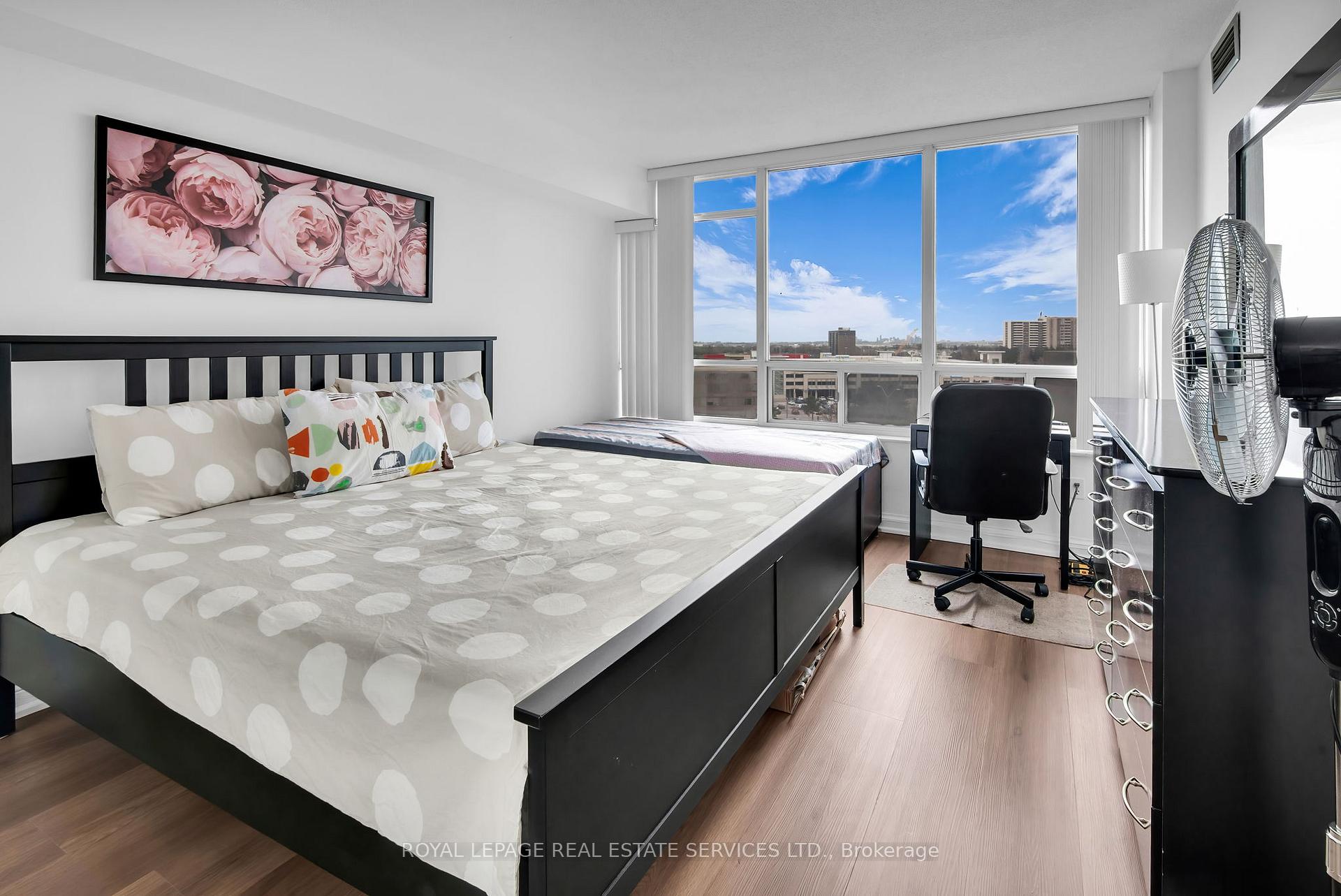Photo 5 of Unit 708, 24 Hanover Road, Brampton, Queen Street Corridor — HOMEH