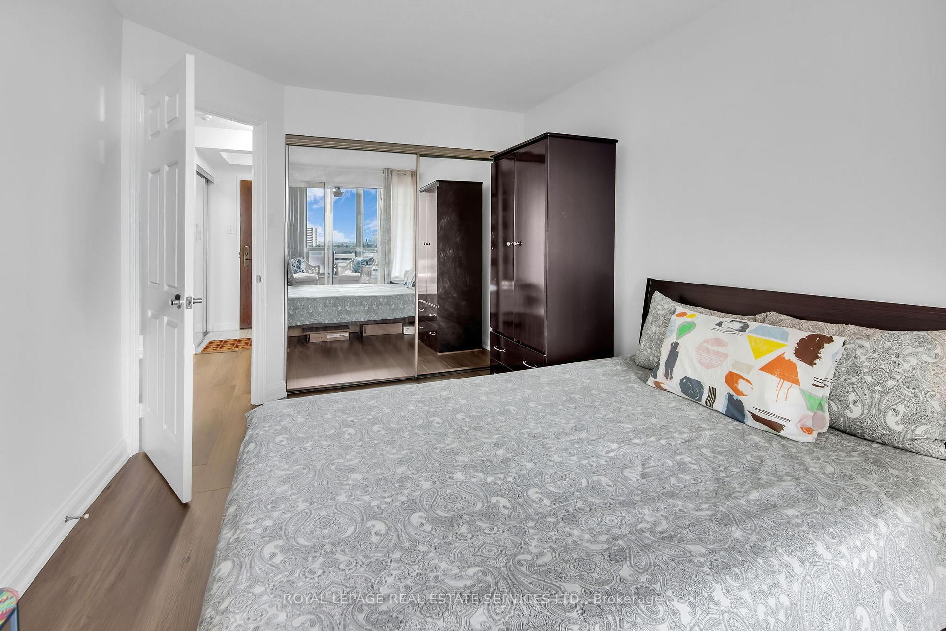 Photo 14 of Unit 708, 24 Hanover Road, Brampton, Queen Street Corridor — HOMEH