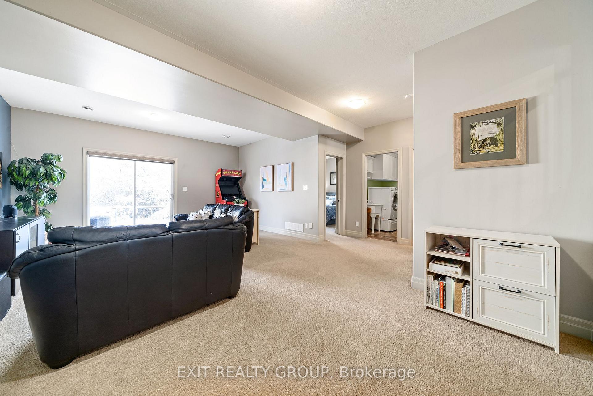 Photo 27 of 43 Hanover Court, Belleville, Thurlow Ward — HOMEH