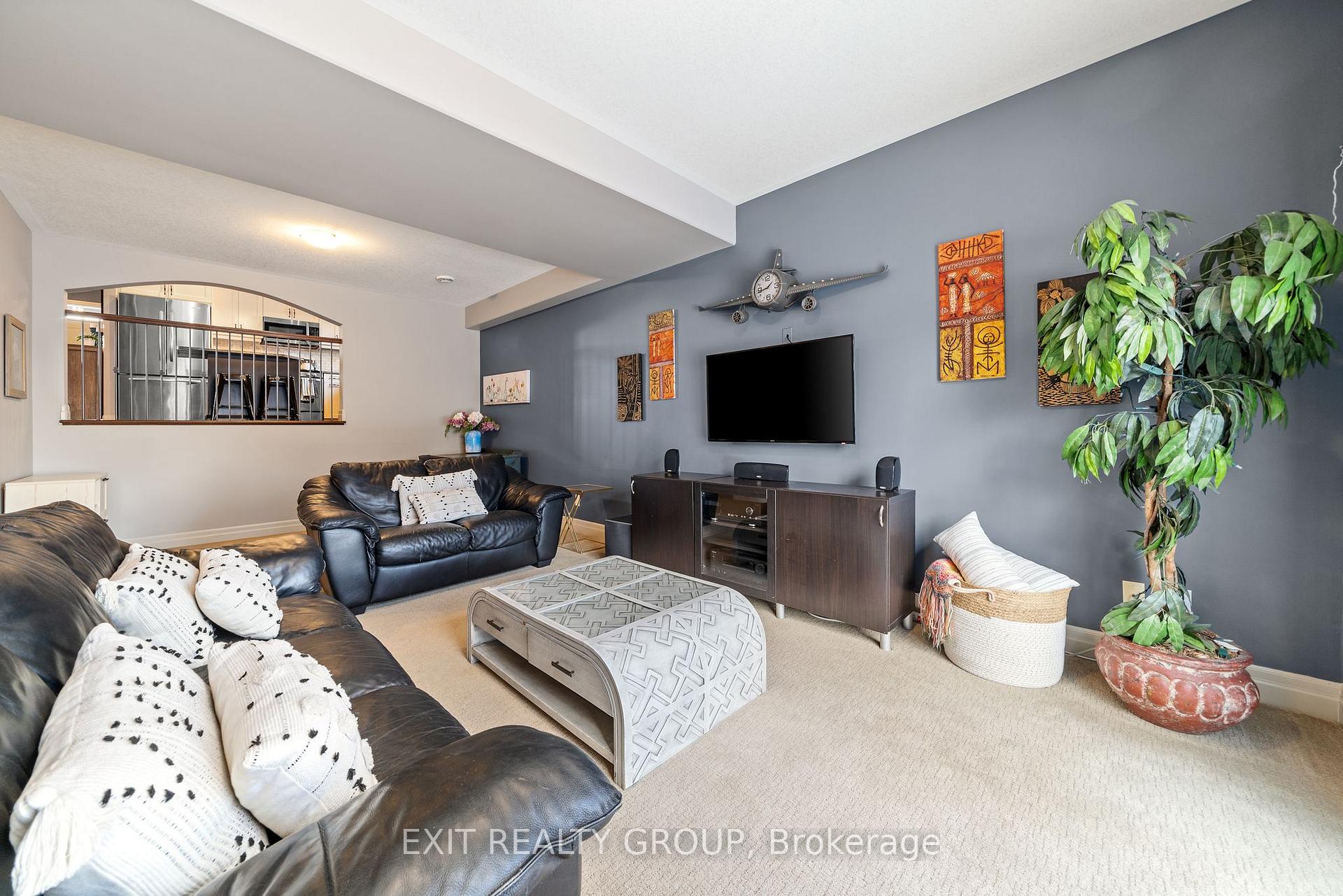 Photo 30 of 43 Hanover Court, Belleville, Thurlow Ward — HOMEH
