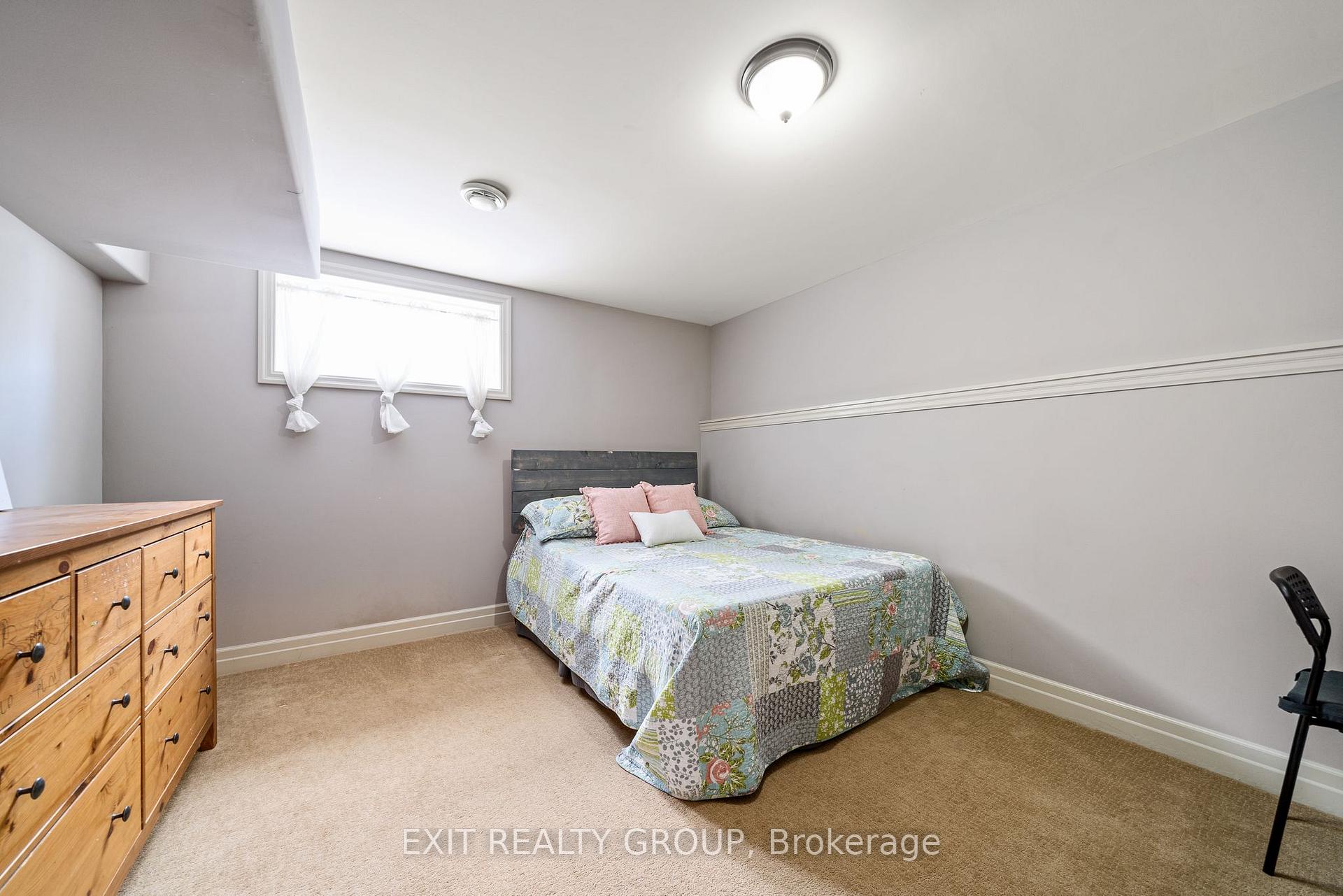 Photo 31 of 43 Hanover Court, Belleville, Thurlow Ward — HOMEH