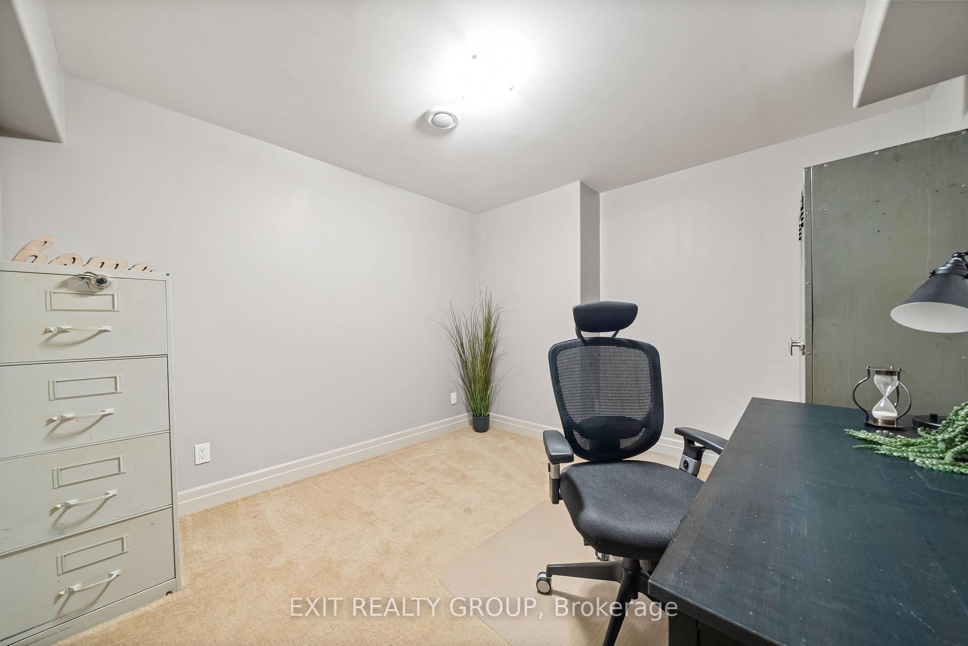 Photo 33 of 43 Hanover Court, Belleville, Thurlow Ward — HOMEH
