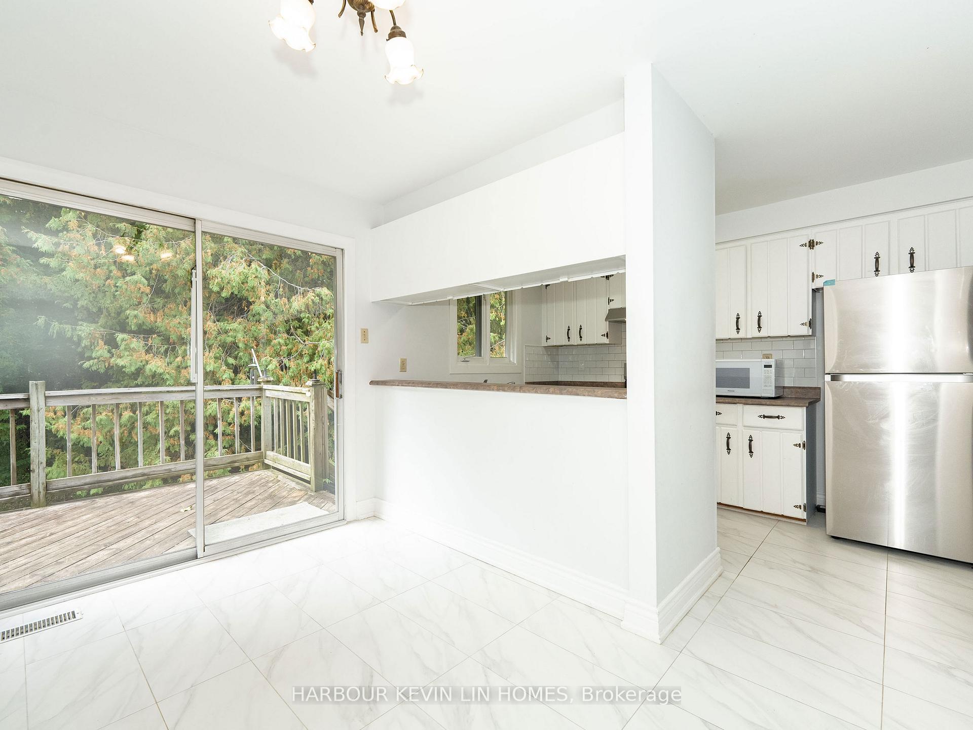 Photo 13 of 213 Murray Drive, Aurora, Aurora Highlands — HOMEH